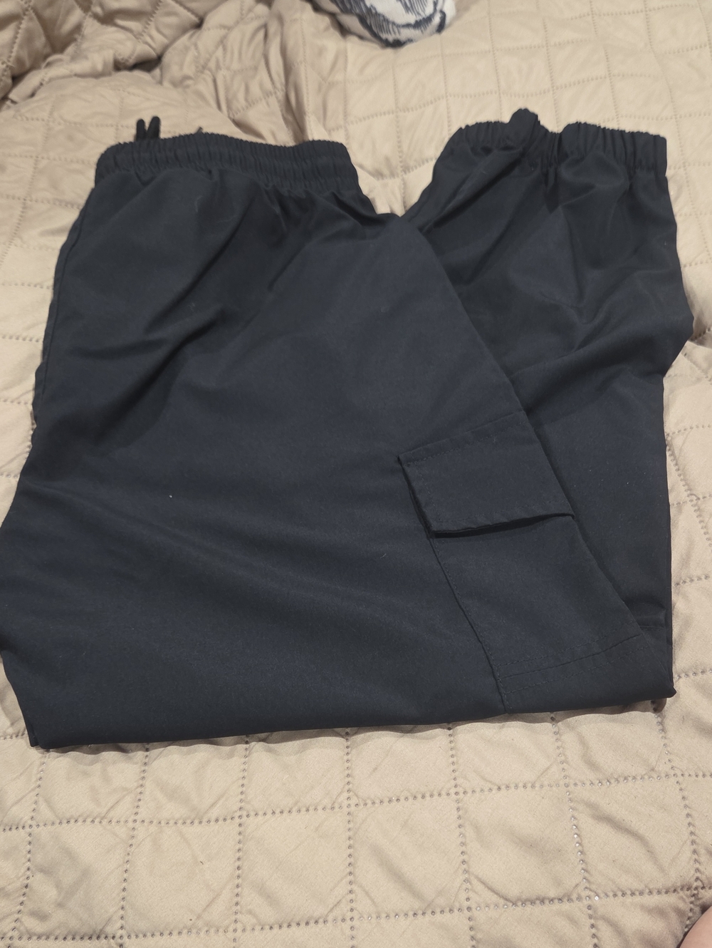 Men's Black Elastic-Waist Cargo Pants